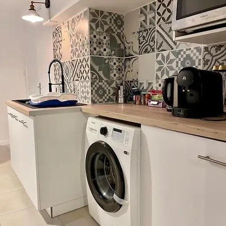 Confort - Centre - Netflix קרקסון